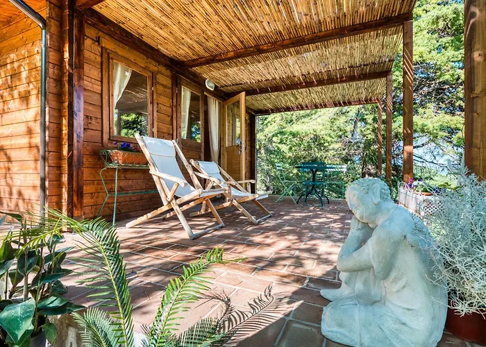 Apartament La Casetta Nel Bosco Asyż